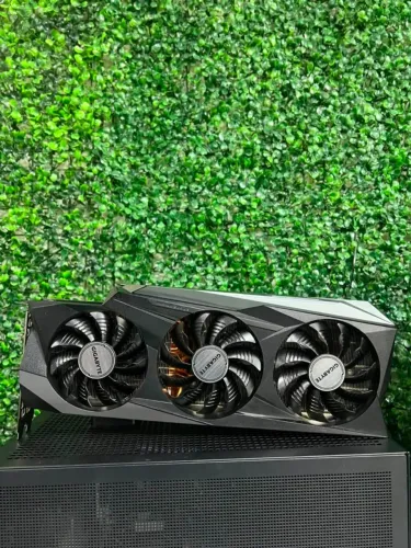Placa de vídeo RTX 3080 Ti 12GB Gigabyte excelente estado, toda testada e revisada