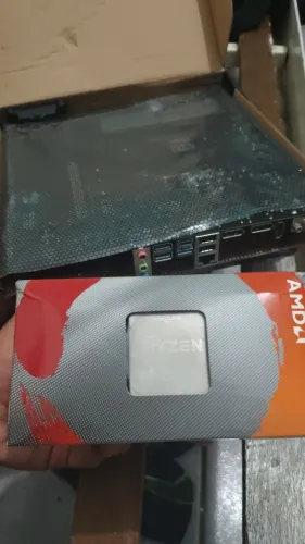 Processador Ryzen 3 3200g usado + placa mãe LN300 