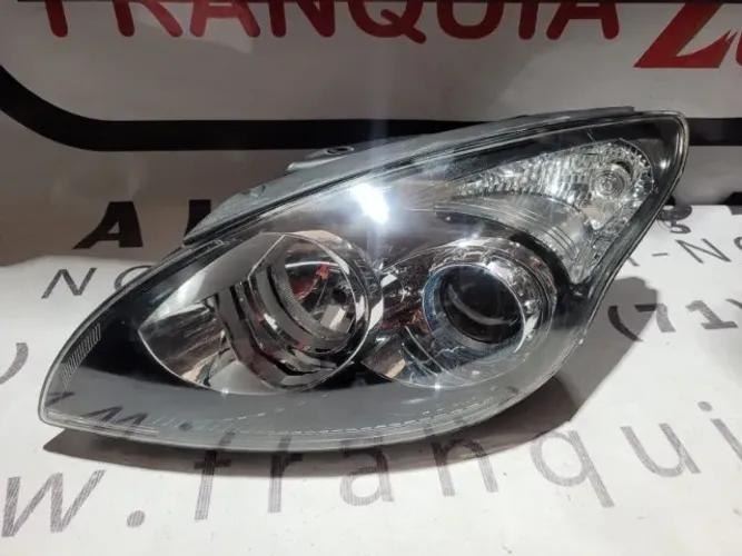 Farol lado esquerdo I30 2009-2014 Máscara Negra