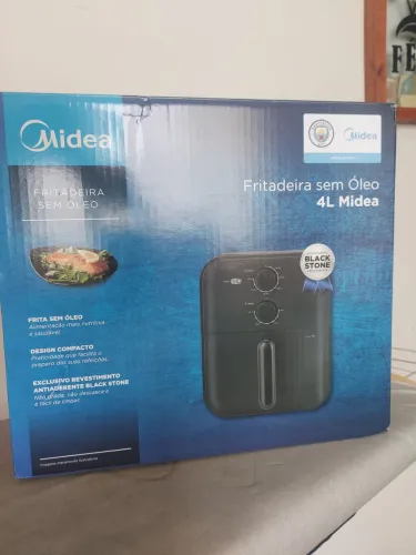 Fritadeira Airfryer compacta