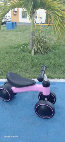 Bicicleta de equilíbrio buba.