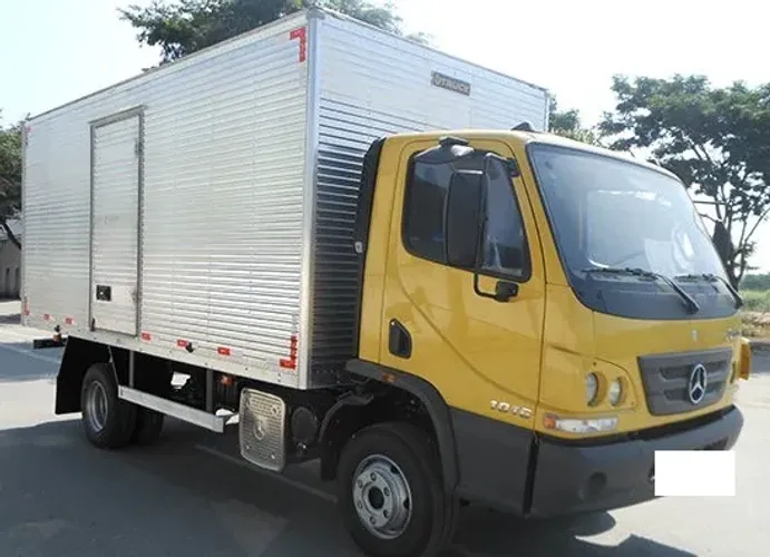 Mb Accelo 1016 bau ano 2016