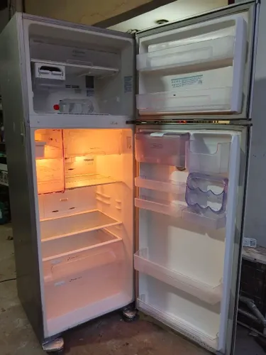 Geladeira Eletrolux Frost Free 402L