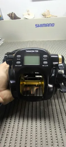 Carretilha elétrica Daiwa TANACOM 750
