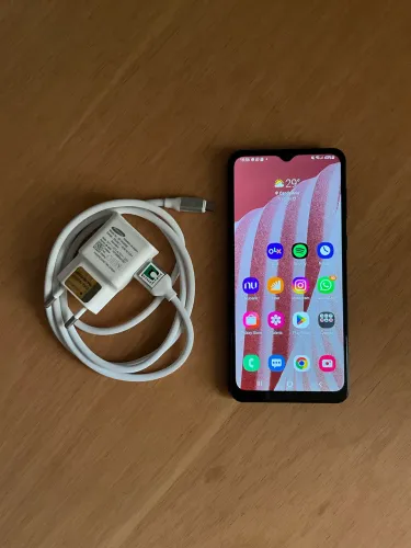 Galaxy A02 32GB + 64GB (cartão SD incluso)