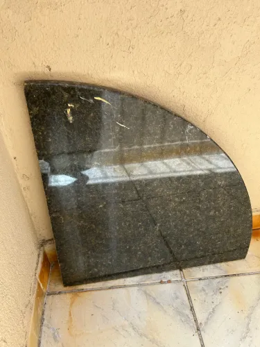 Cantoneira de granito