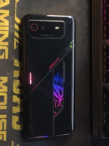 Asus Rog Phone 6 (12 RAM, 128GB) 165hz AMOLED.