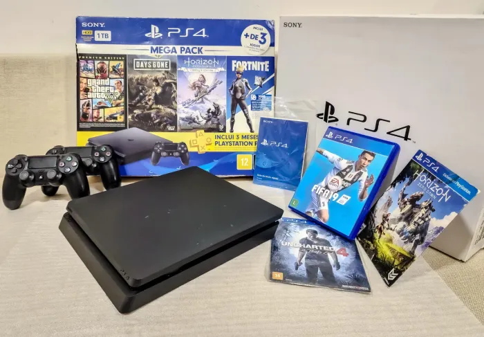 PlayStation 4 Slim 1TB Na Caixa + 2 Controles Originais + 10Jogos