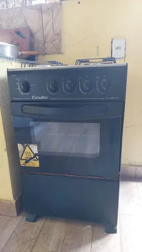 Fogão Esmaeltec Preto.