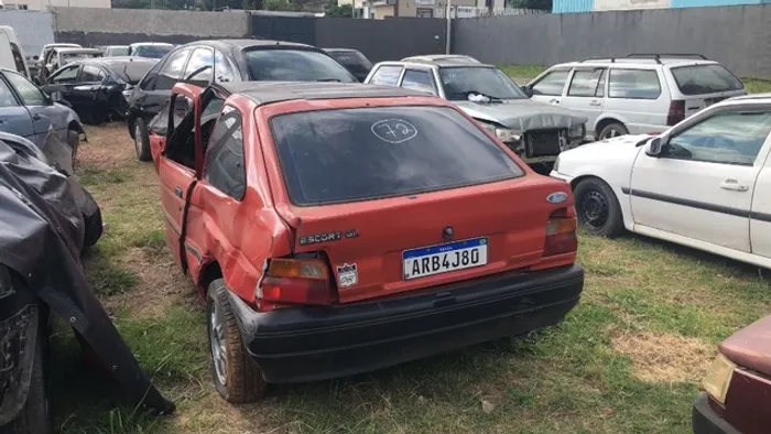 Sucata Ford Escort 1.6L 1995 Disponível Para Retirada De Peças 