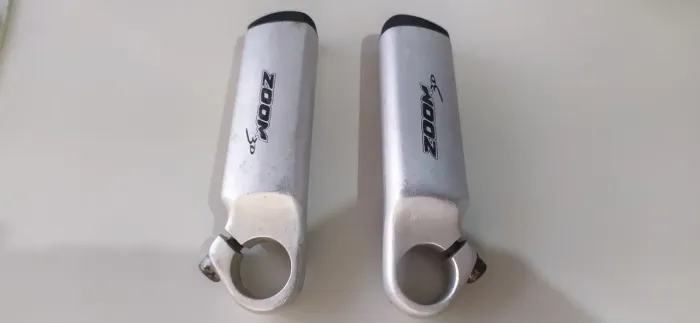 Bar Hands zoom