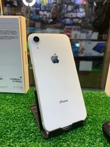 iPhone XR