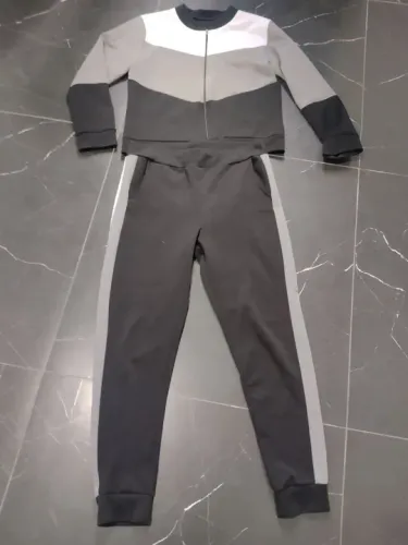 Conjunto de Moletom feminino Cinza e Preto