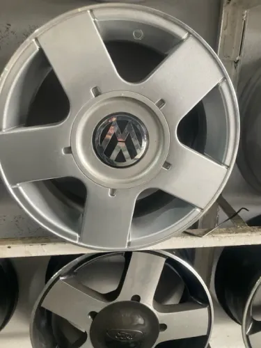 Jogo de rodas Vw Golf 99 aro 14