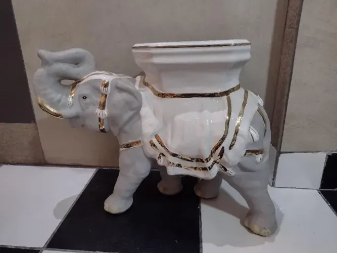 Elefante Decorativo de Cerâmica