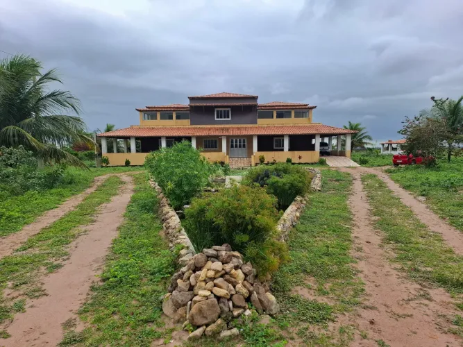 SÍTIO COM MANSÃO DE ALTO PADRÃO EM ÁGUA FRIA - BA