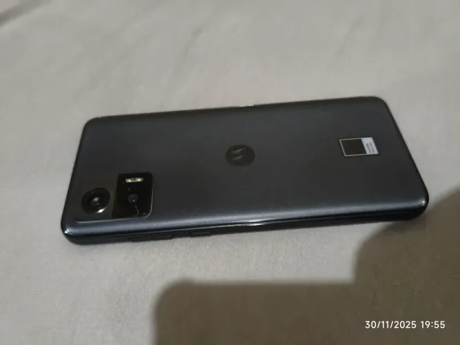 Celular Moto Edge 30 neo praticamente novo 