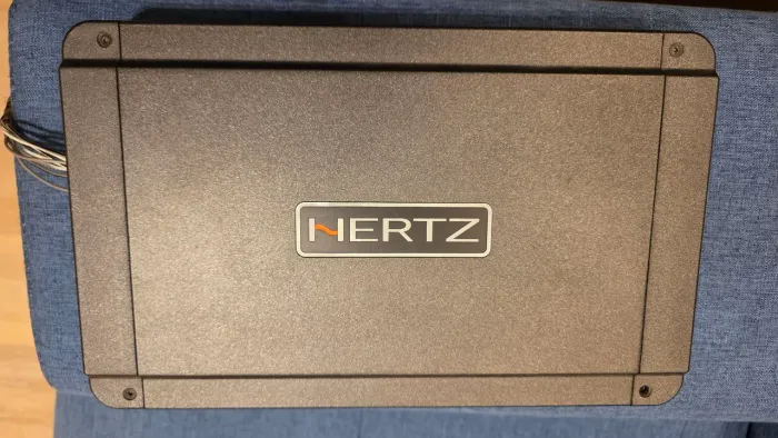 Modulo amplificador Hertz HCP4 4 canais hifi 380w rms