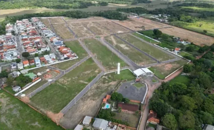 Esquina a venda Cond. Golden Park zona sul JK