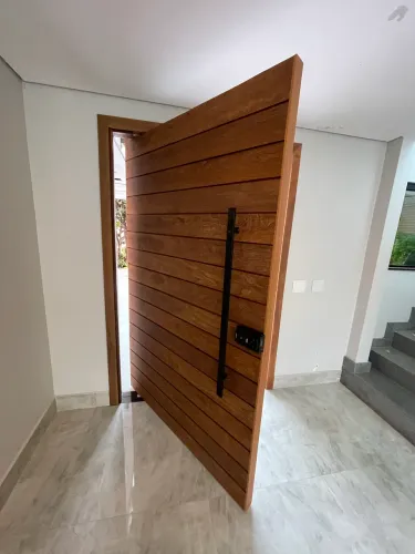 Porta de madeira - fabricamos sob medida 