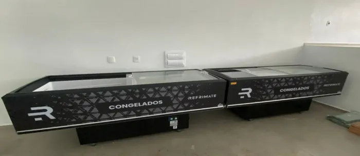 Expositor horizontal ilha 3M Refrigerados e Congelados Refrimate