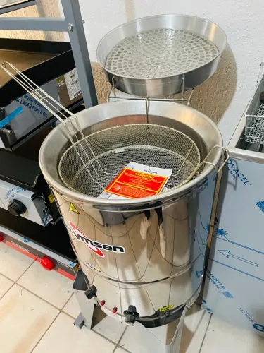 MB Fritadeira Industrial - Aço Inox - Alta Potência