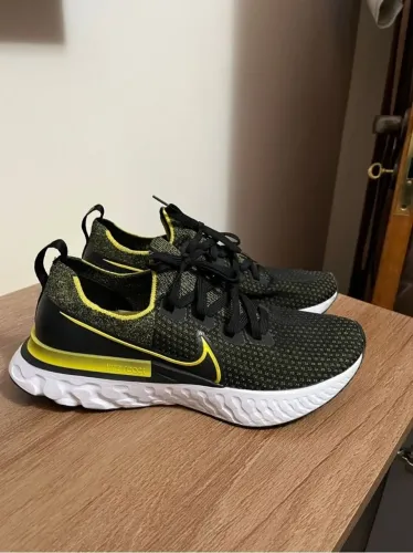 nike react infinity run flyknit 2 muito conservado