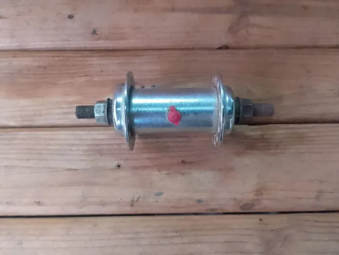 Cubo dianteiro antigo 28 raios com gaxeta