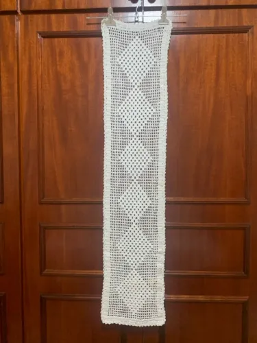 Caminho de Mesa em Crochê, linha de primeira qualidade, cor pérola