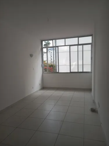 Imóvel para aluguel possui 26 metros quadrados em Catete - Rio de Janeiro - RJ