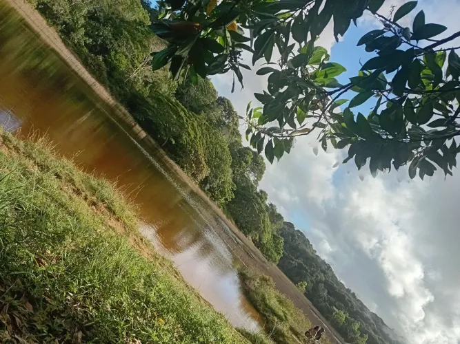 OPORTUNIDADE COMBINAÇÃO PERFEITA TERRENO EM SÍTIO E  PRAIA. APENAS 4KM DISTÂNCIA IMBASSAI,