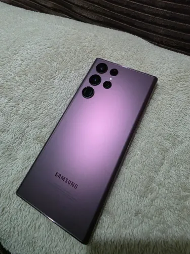 Impecável Samsung Galaxy S22 Ultra 256GB - 5G - Cor Burgundy Red (Vinho) Edição Especial