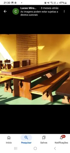 Conjunto de mesa e bancos de madeira maciça