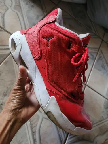 Tênis Jordan-tam:38