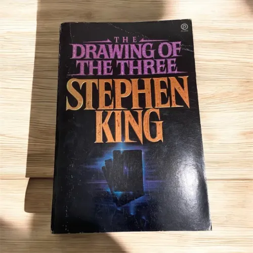 Livro The Dark Tower: The Drawing Of The Three - Stephen King em inglês