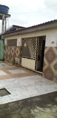Casa no Bairro Caladinho com 3 quartos