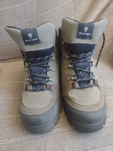 Bota de Trekking Gonew - Conforto e Durabilidade