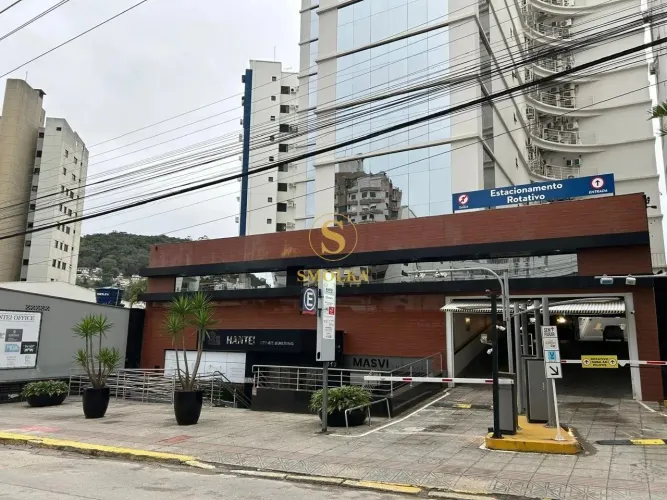 Sala para locação, no centro de Florianópolis/SC.