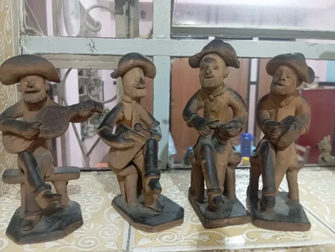 Bonecos de barro do nordeste anos 70