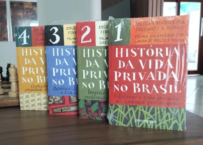 HISTÓRIA DA VIDA PRIVADA NO BRASIL (COLEÇÃO COMPLETA EM 4 VOL.). Novos Lacrados.