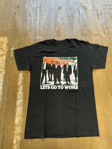 Camiseta masculina preta tamanho M
