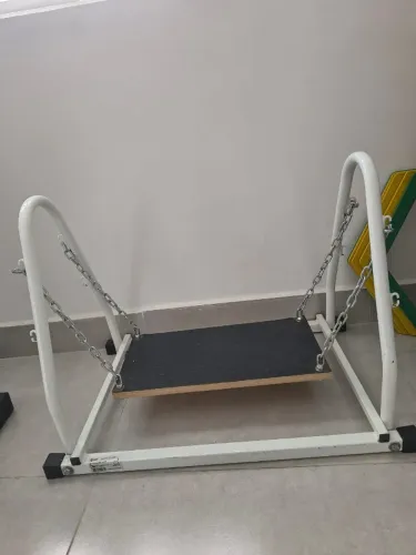 Plataforma de equilíbrio para fisioterapia e reabilitação