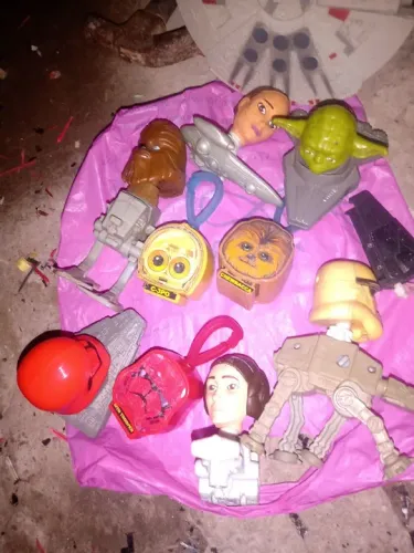 Brinquedos Star Wars - Personagens e Veículos