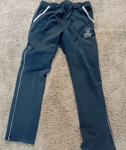 Calça do colégio Marista 