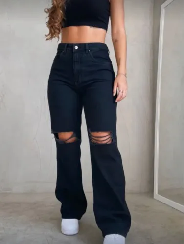 Calça jeans preta rasgada 