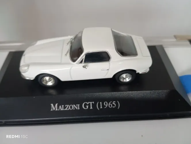 Raridade: Miniatura Malzoni GT (1965) - escala 1/43