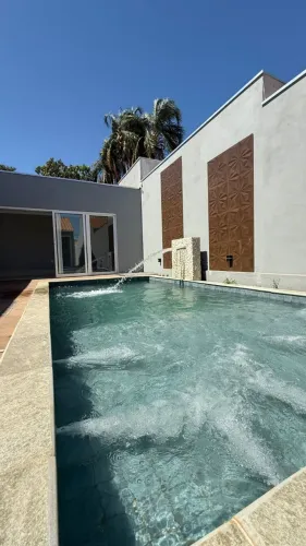 Casa com Piscina a Céu Aberto em Pirenópolis - Vendo