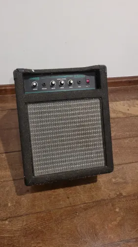 Amplificador de baixo Moug 30scb