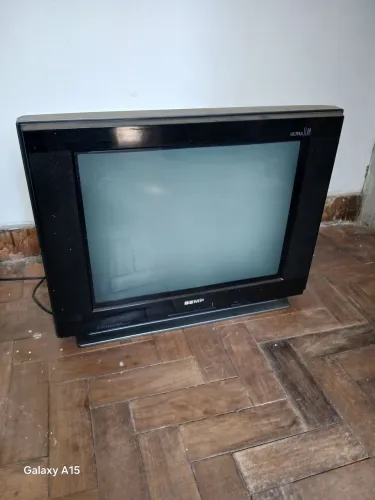 TV Semp 20" + controle remoto 