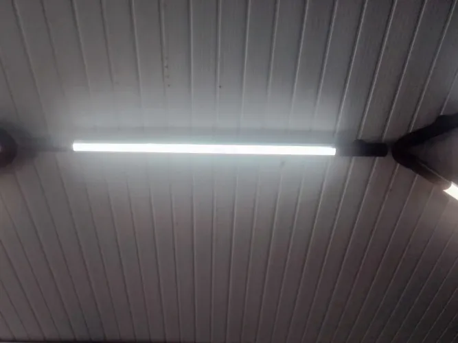Lâmpadas florescente suporte